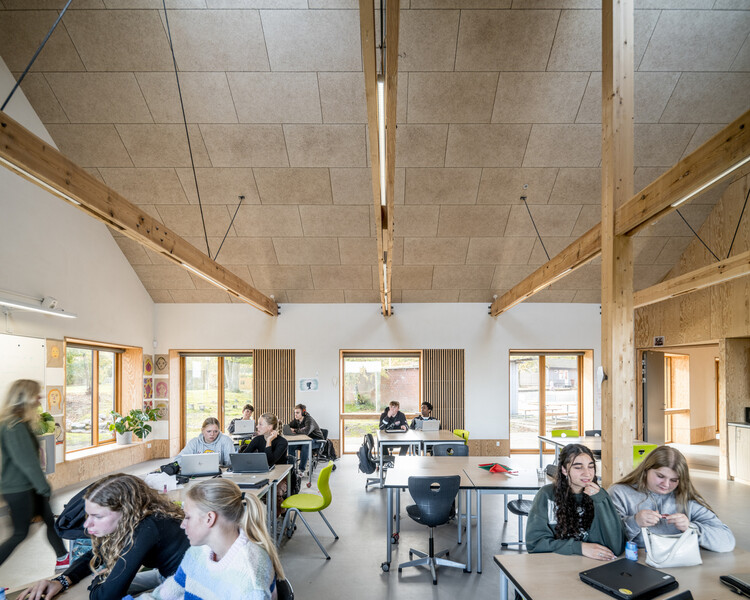 Building Better with Data: The Role of Material Libraries in Sustainable Architecture - Featured Image