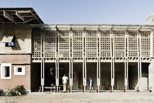 Thinking Globally, Building Locally: Glocalization and the Ethical Use of Materials - Image 4 of 12